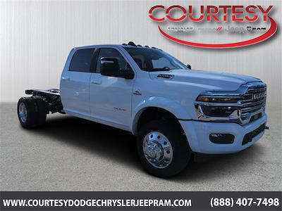 2026 Ram 5500 Crew Cab DRW 4x4 Cab Chassis for sale #26CT096 - photo 1