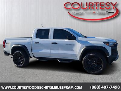 2024 Chevrolet Colorado Crew Cab 4WD Pickup for sale #P7400 - photo 1