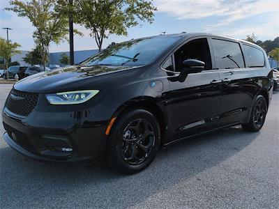 Used 2023 Chrysler Pacifica Touring L Minivan for sale #P7410 - photo 1