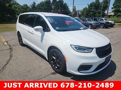 2022 Chrysler Pacifica FWD Minivan for sale #P7440 - photo 1
