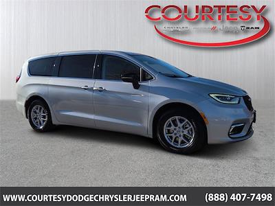2024 Chrysler Pacifica FWD Minivan for sale #P7599 - photo 1