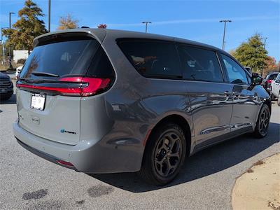 2023 Chrysler Pacifica FWD Minivan for sale #P7626 - photo 2
