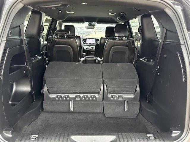 Used 2023 Chrysler Pacifica - photo 7