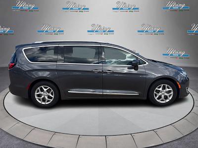 2019 Chrysler Pacifica FWD Minivan for sale #1908131 - photo 2