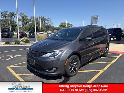 2019 Chrysler Pacifica FWD Minivan for sale #1949595 - photo 1