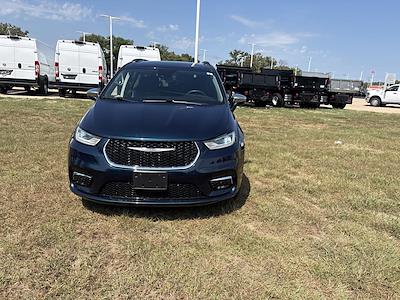 2022 Chrysler Pacifica AWD Minivan for sale #2289953A - photo 2
