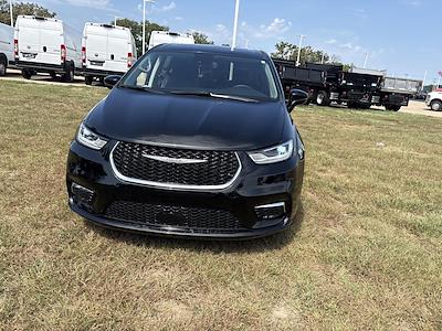 2024 Chrysler Pacifica FWD Minivan for sale #2441973 - photo 2