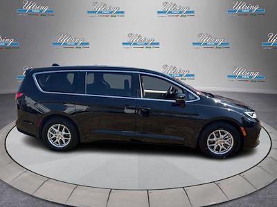 2024 Chrysler Pacifica FWD Minivan for sale #2451444 - photo 2