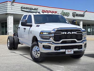 New 2025 Ram 3500 Tradesman Crew Cab 4x4 60 CA Cab Chassis for sale #R250283 - photo 1