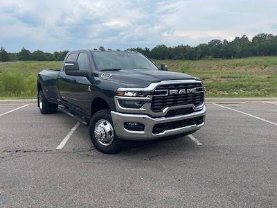 New 2026 Ram 3500 Tradesman Crew Cab 4x4 DRW Pickup for sale #RM26021 - photo 1