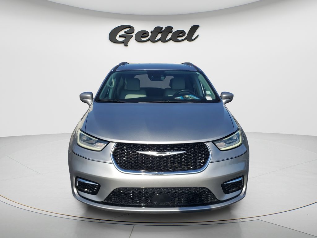 Used 2021 Chrysler Pacifica - photo 2