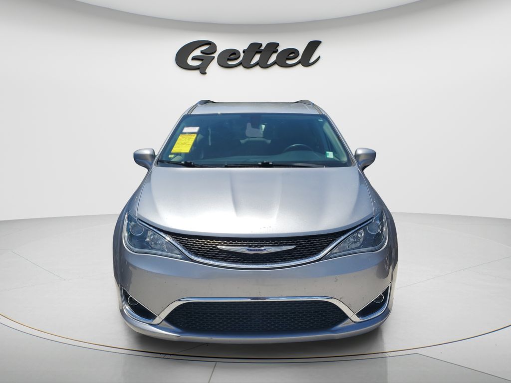 Used 2020 Chrysler Pacifica - photo 2