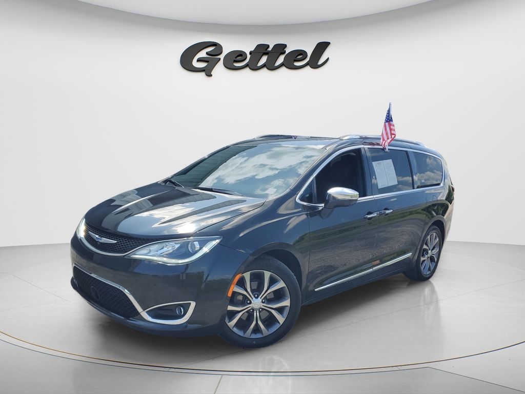 Used 2019 Chrysler Pacifica - photo 1