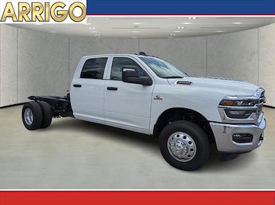 New 2025 Ram 3500 Tradesman Crew Cab 4x4 60 CA Cab Chassis for sale #61443574 - photo 1