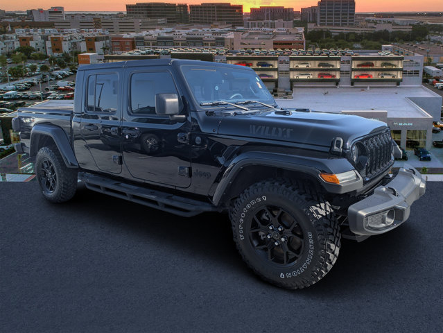 Used 2024 Jeep Gladiator - photo 1