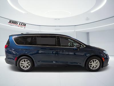2025 Chrysler Pacifica FWD Minivan for sale #8578671C - photo 2