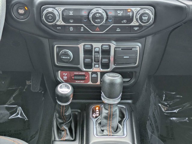 Used 2023 Jeep Gladiator - photo 33