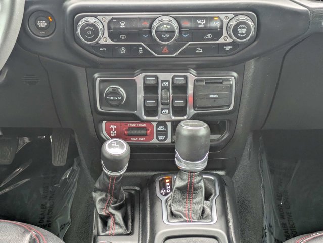 Used 2023 Jeep Gladiator - photo 28