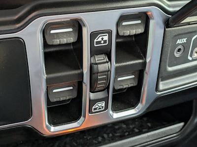 Used 2022 Jeep Gladiator - photo 1