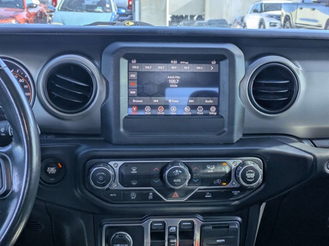 Used 2021 Jeep Gladiator - photo 18