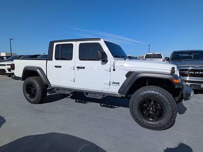 Used 2021 Jeep Gladiator - photo 1