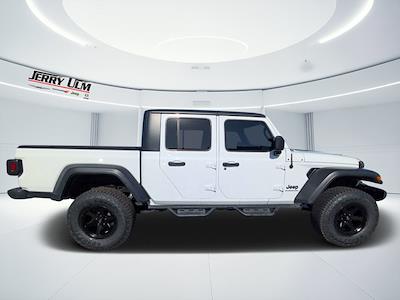 2021 Jeep Gladiator Crew Cab 4WD Pickup for sale #A535796 - photo 2