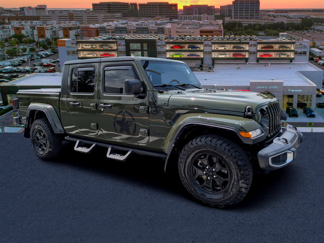 Used 2023 Jeep Gladiator - photo 1