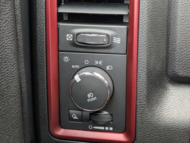 Used 2016 Ram 1500 - photo 8