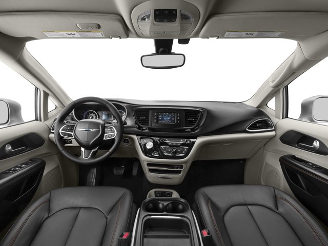 Used 2017 Chrysler Pacifica Minivan - photo 11