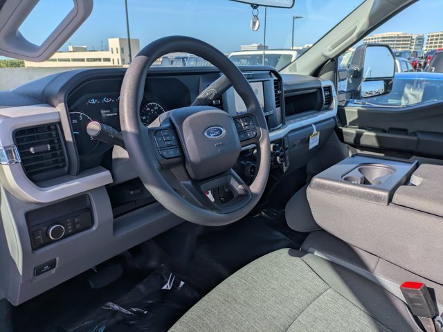 Used 2025 Ford F-350 - photo 12