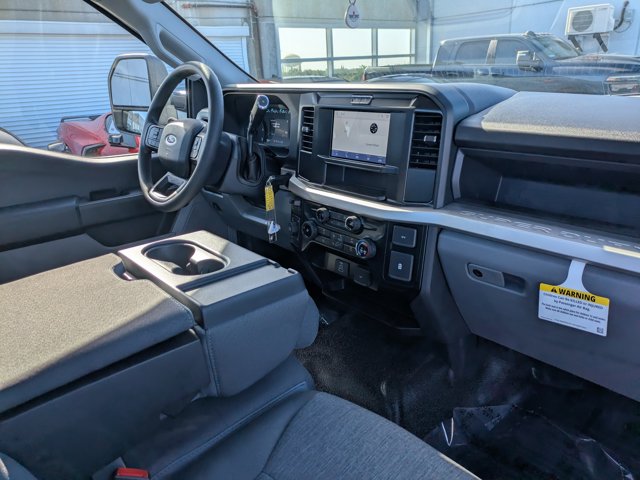 Used 2025 Ford F-350 - photo 11
