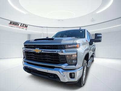 Used 2025 Chevrolet Silverado 2500 - photo 1
