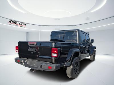 Used 2022 Jeep Gladiator - photo 1