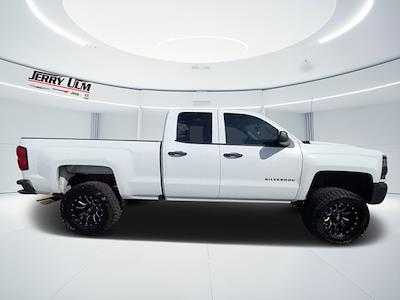 Used 2017 Chevrolet Silverado 1500 - photo 2