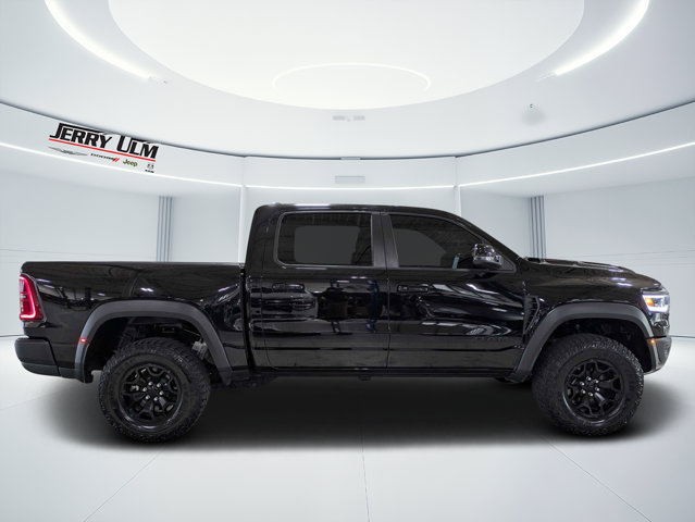 Used 2025 Ram 1500 - photo 2