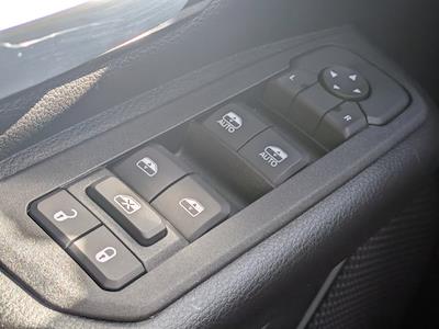 Used 2025 Ram 1500 - photo 1