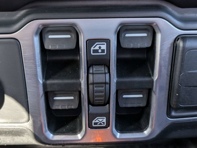 Used 2020 Jeep Gladiator - photo 7