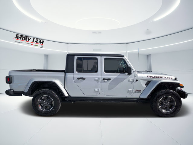 Used 2023 Jeep Gladiator - photo 2