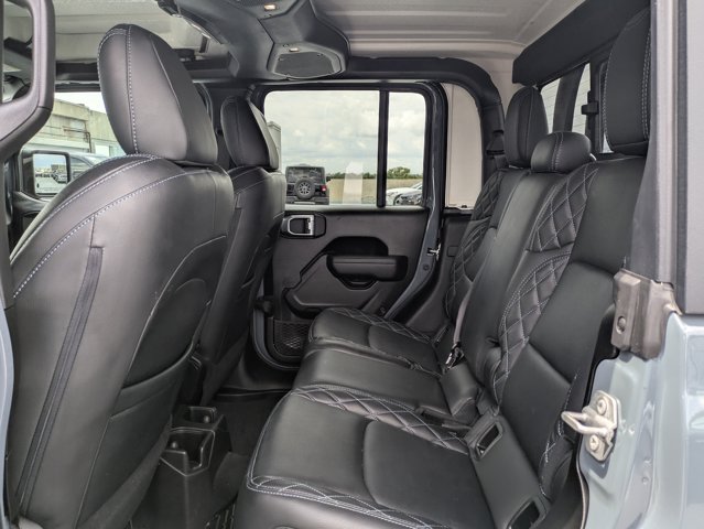 Used 2024 Jeep Gladiator - photo 15