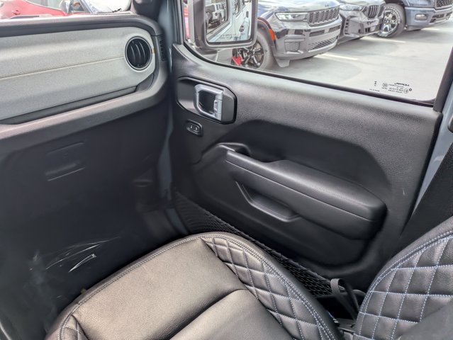 Used 2024 Jeep Gladiator - photo 19