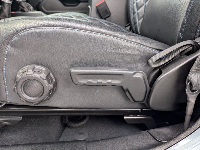 Used 2024 Jeep Gladiator - photo 22