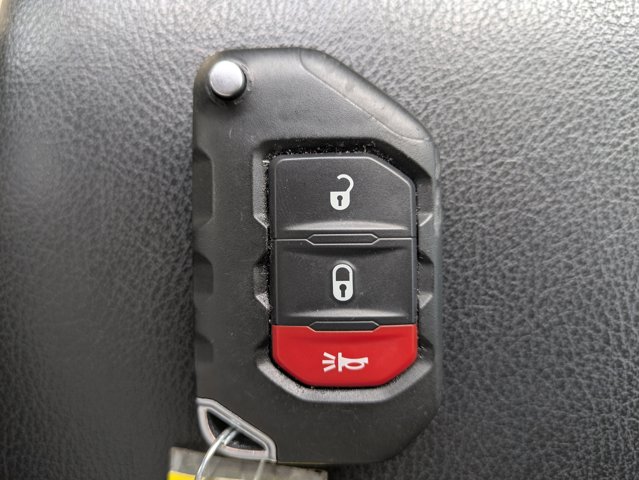 Used 2024 Jeep Gladiator - photo 33