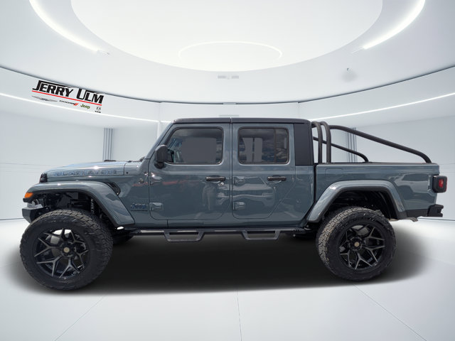 Used 2024 Jeep Gladiator - photo 8