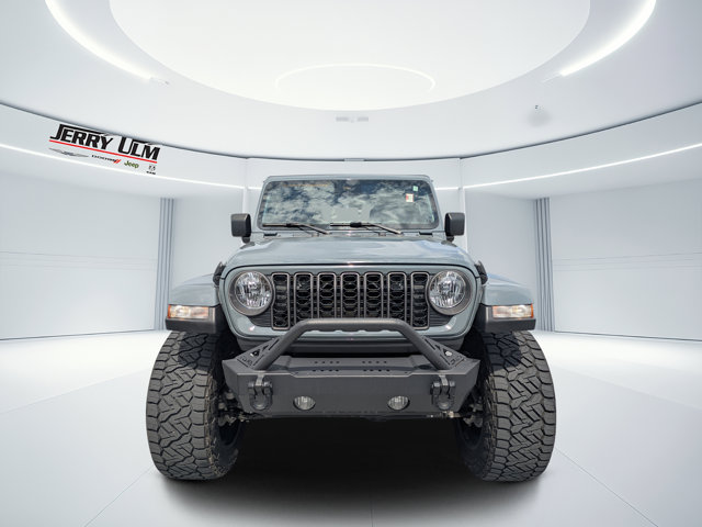 Used 2024 Jeep Gladiator - photo 10