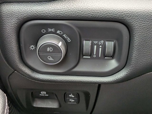 Used 2022 Ram 1500 - photo 8