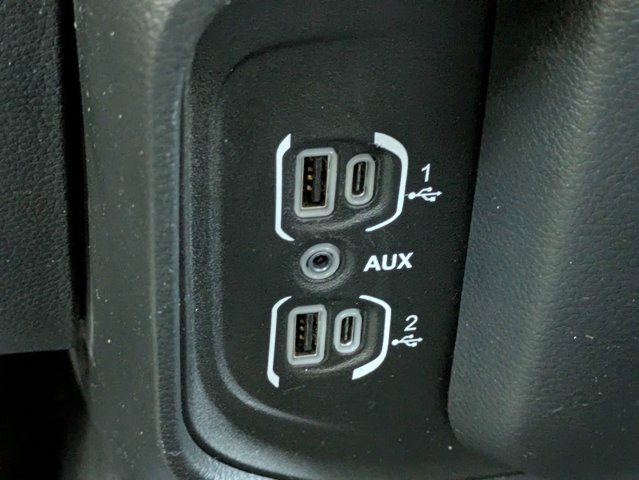 Used 2021 Ram 1500 - photo 24