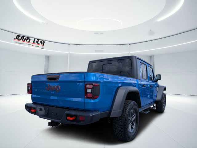 Used 2024 Jeep Gladiator - photo 2