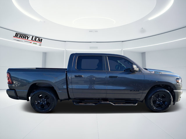 Used 2025 Ram 1500 - photo 2