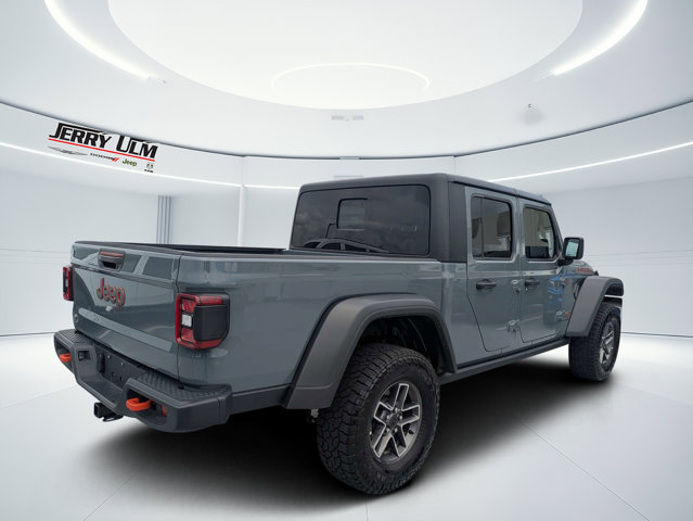 Used 2026 Jeep Gladiator - photo 2