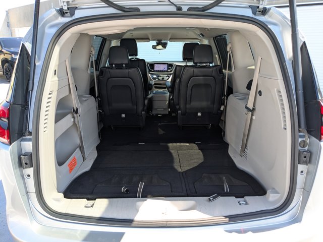 Used 2024 Chrysler Pacifica - photo 25